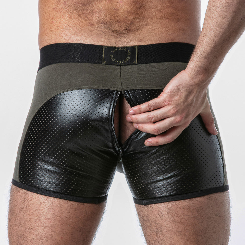 Boxer fetish negro y rojo con abertura trasera · LK0127-0